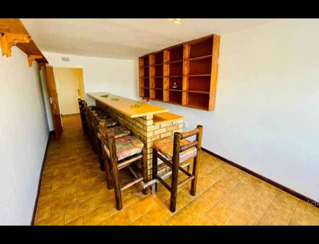 5 BEDROOM HOUSE FOR SALE IN LINMEYER